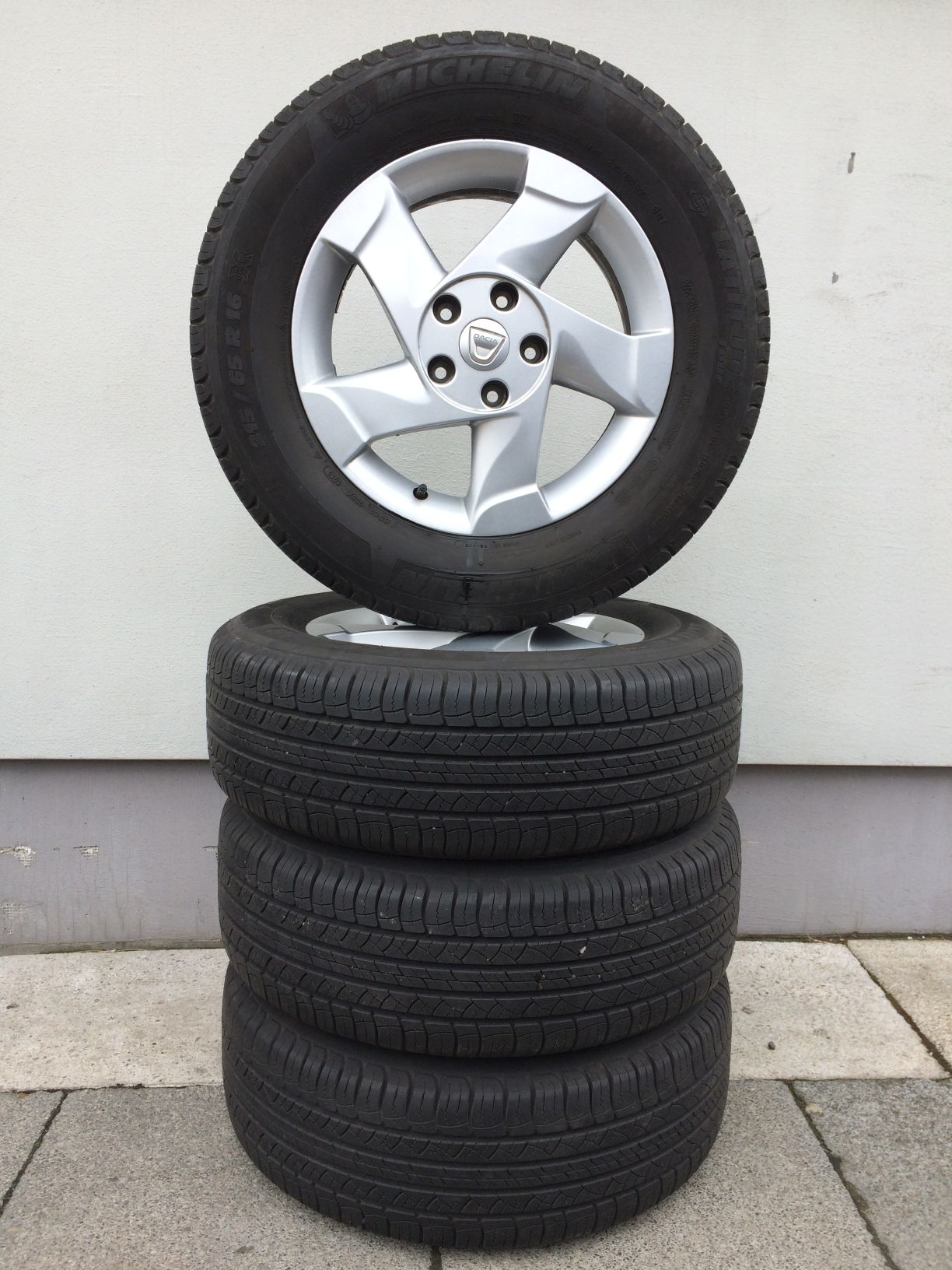 FELGI KOŁA DACIA DUSTER 5x114 3 215 65 16 MICHELIN 7520171185