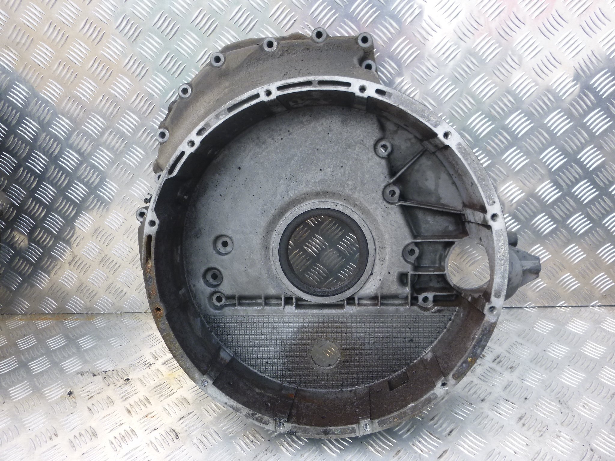 OBUDOWA ROZRZADU MERCEDES ATEGO om 904 4 cyl. Producent części Mercedes-Benz OE