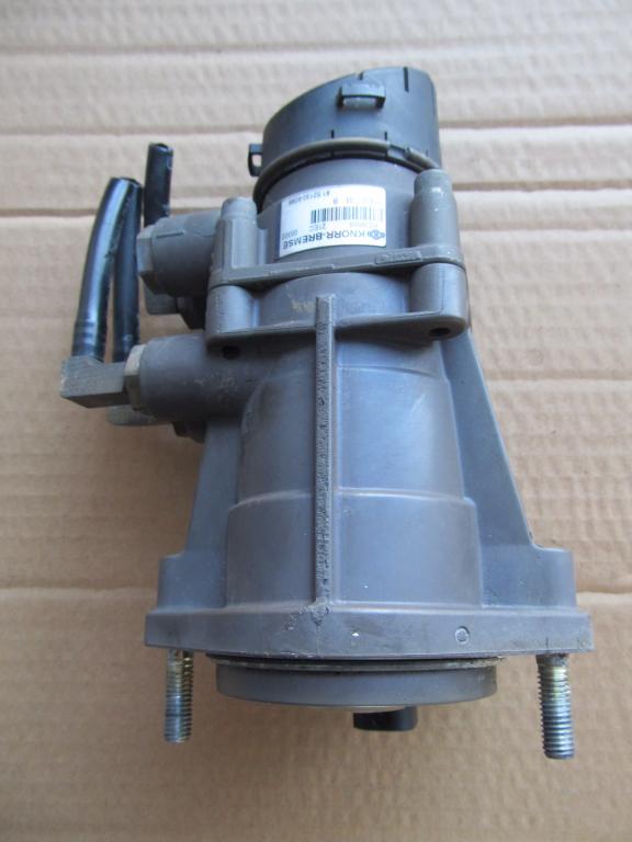 81.52130-6298 - MAN TGA TGS TGX головний гальмівний клапан / 6 pin