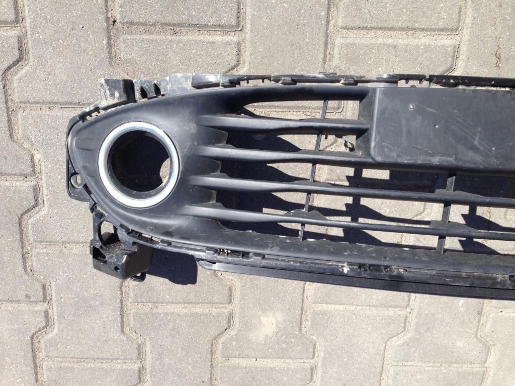 решетка радиатора renault CLIO IV