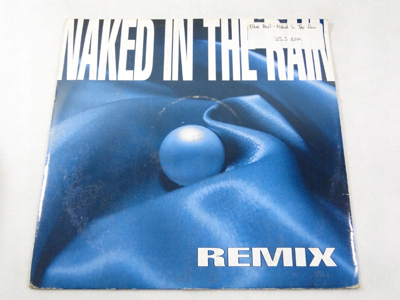 blue-pearl-naked-in-the-rain-daniela-pestova-naked-angel