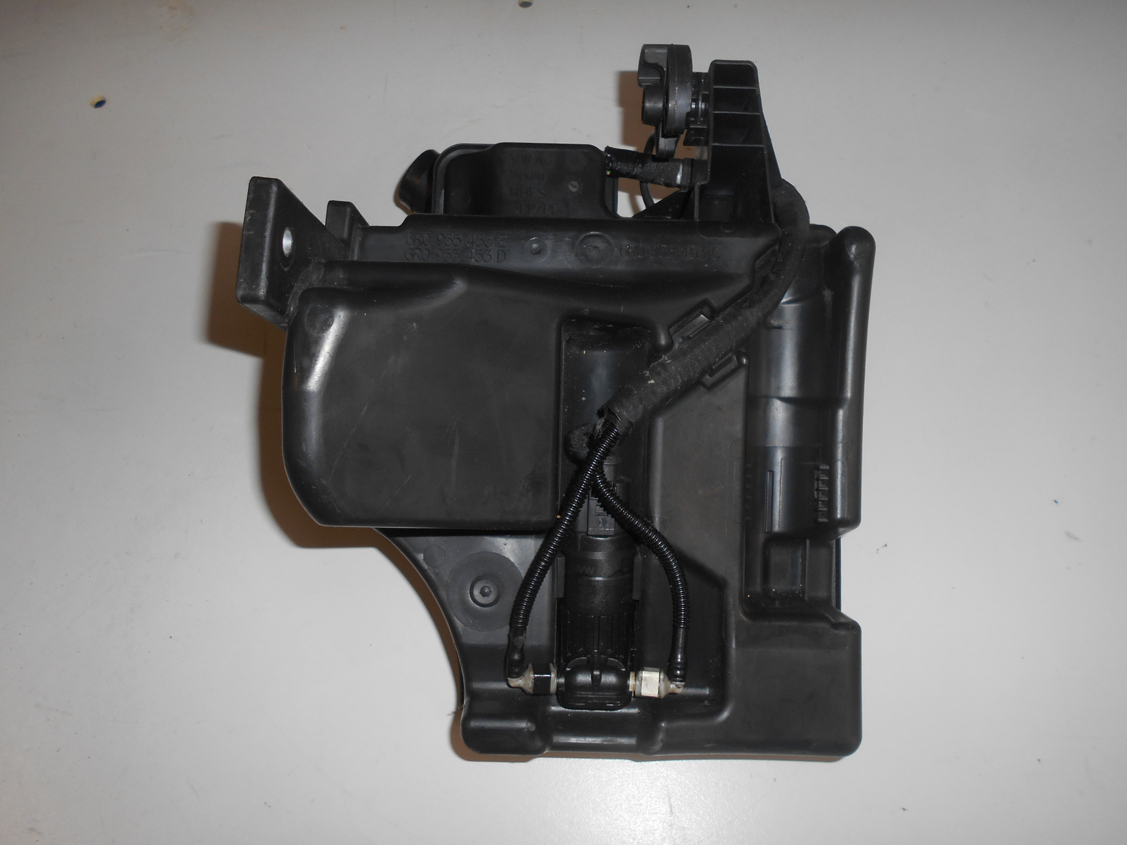 ZBIORNICZEK SPRYSKIWACZY VW SEAT SKODA 6R0955453E