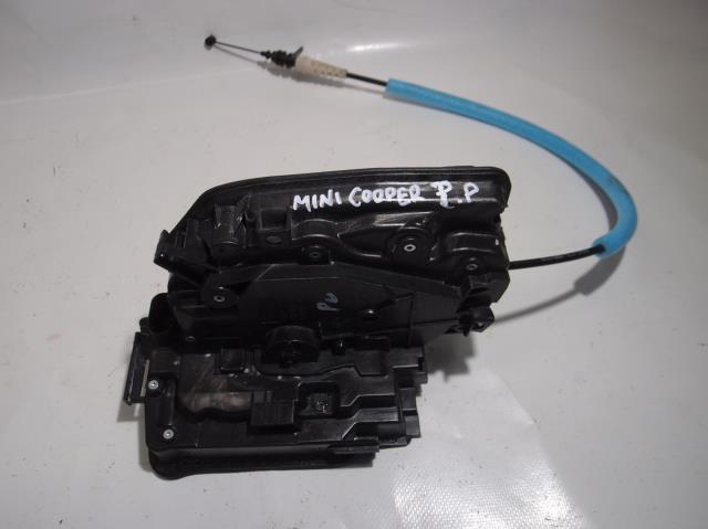 ZAMEK DRZWI PRAWY PRZOD 4 PINY MINI COOPER F56 Weight with packaging 2 kg