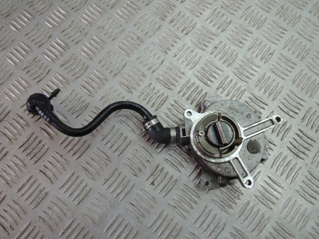 AUDI VW pompa podcisnienia vacum 06D145100E