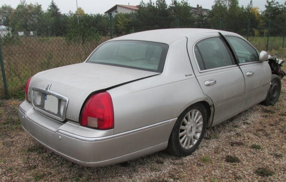 LINCOLN TOWN CAR 2003-2011 KLAPA TYŁ CZESCI