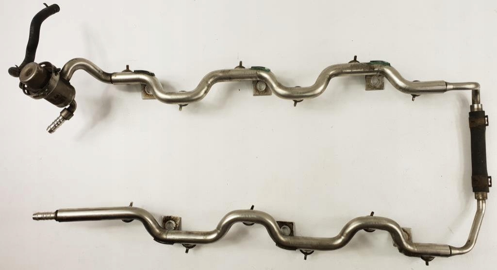 LISTWA WTRYSKOWA AUDI A8 D3 6.0 W12 133316AA