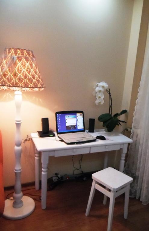 STÓŁ TOALETKA BIURKO 110x50 kuchnia jadalnia hotel Kolor mebla Inny kolor