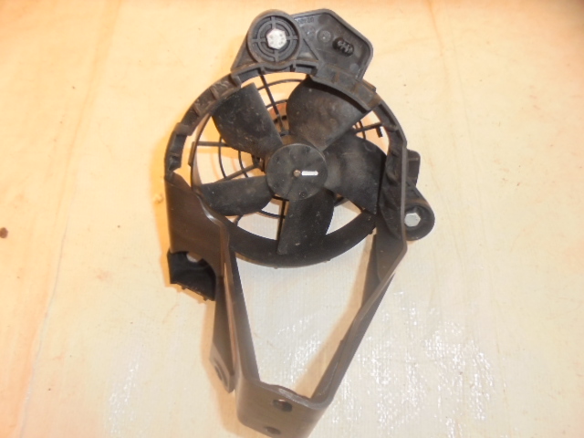 RENAULT TWINGO 3 0.9 TCE ВЕНТИЛЯТОР 214816977R