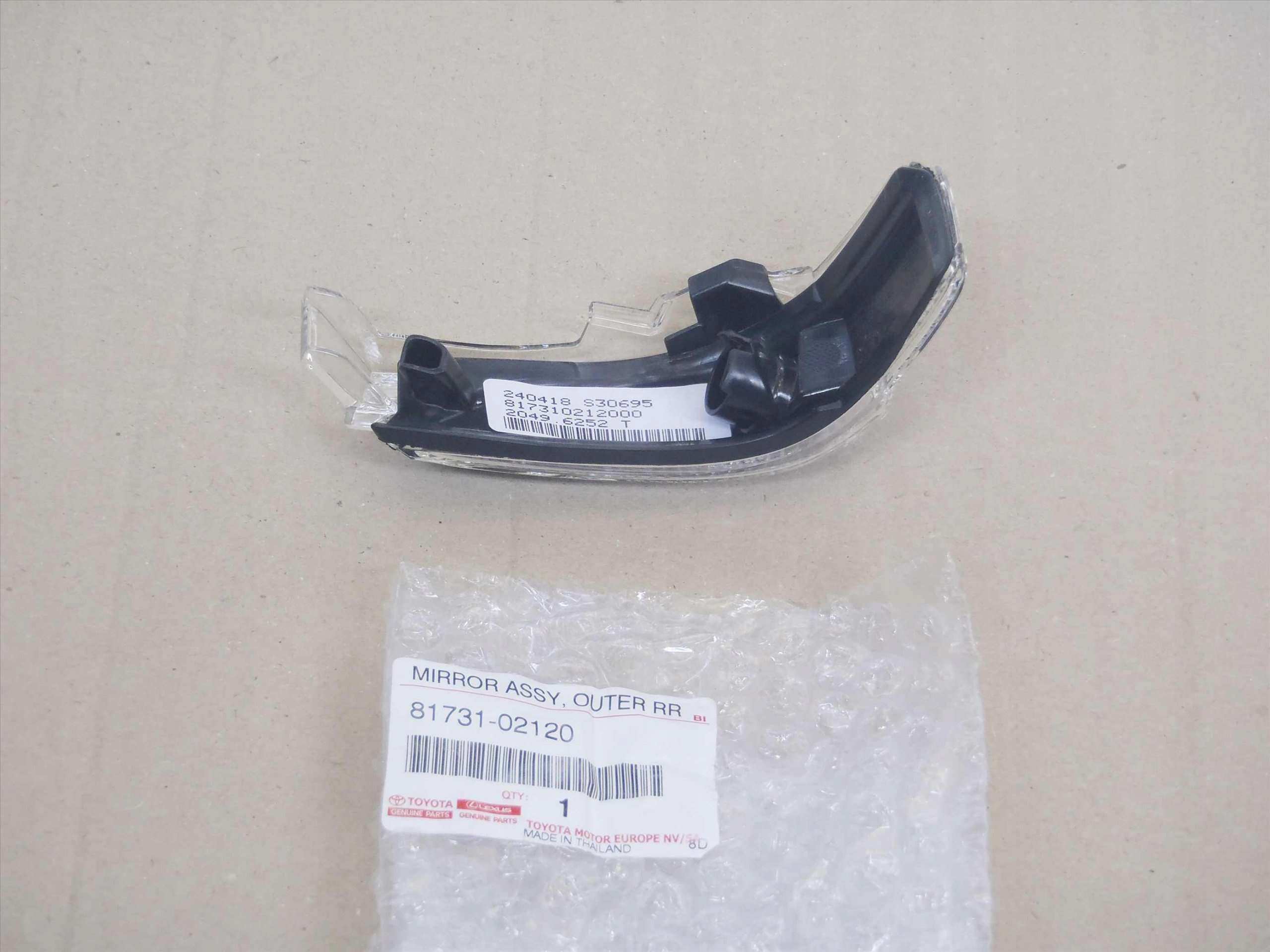 COROLLA E16 E18 13-19 KIERUNKOWSKAZ LUSTERKO PRAWY Numer katalogowy części A81731-02120