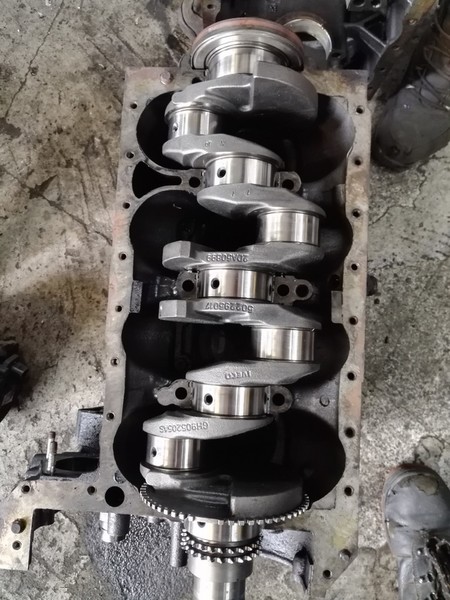 Крышка Головки Блока Цилиндров 3.0 Ducato Iveco 504135948