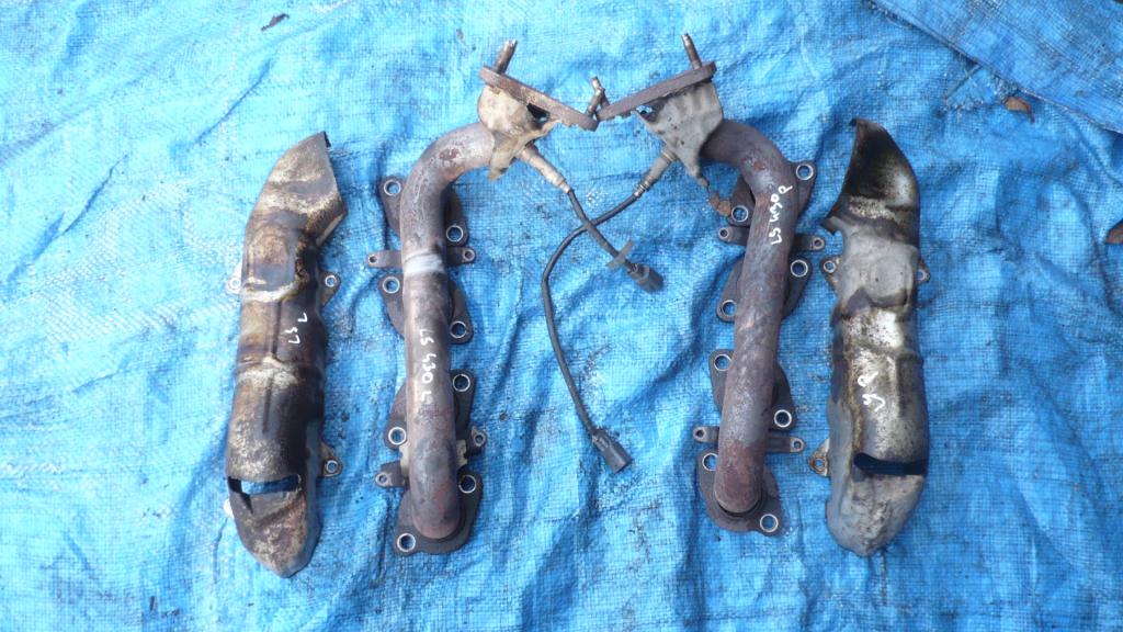 Выпускной коллектор левый LEXUS LS430 4.3 V8 3UZ-FE