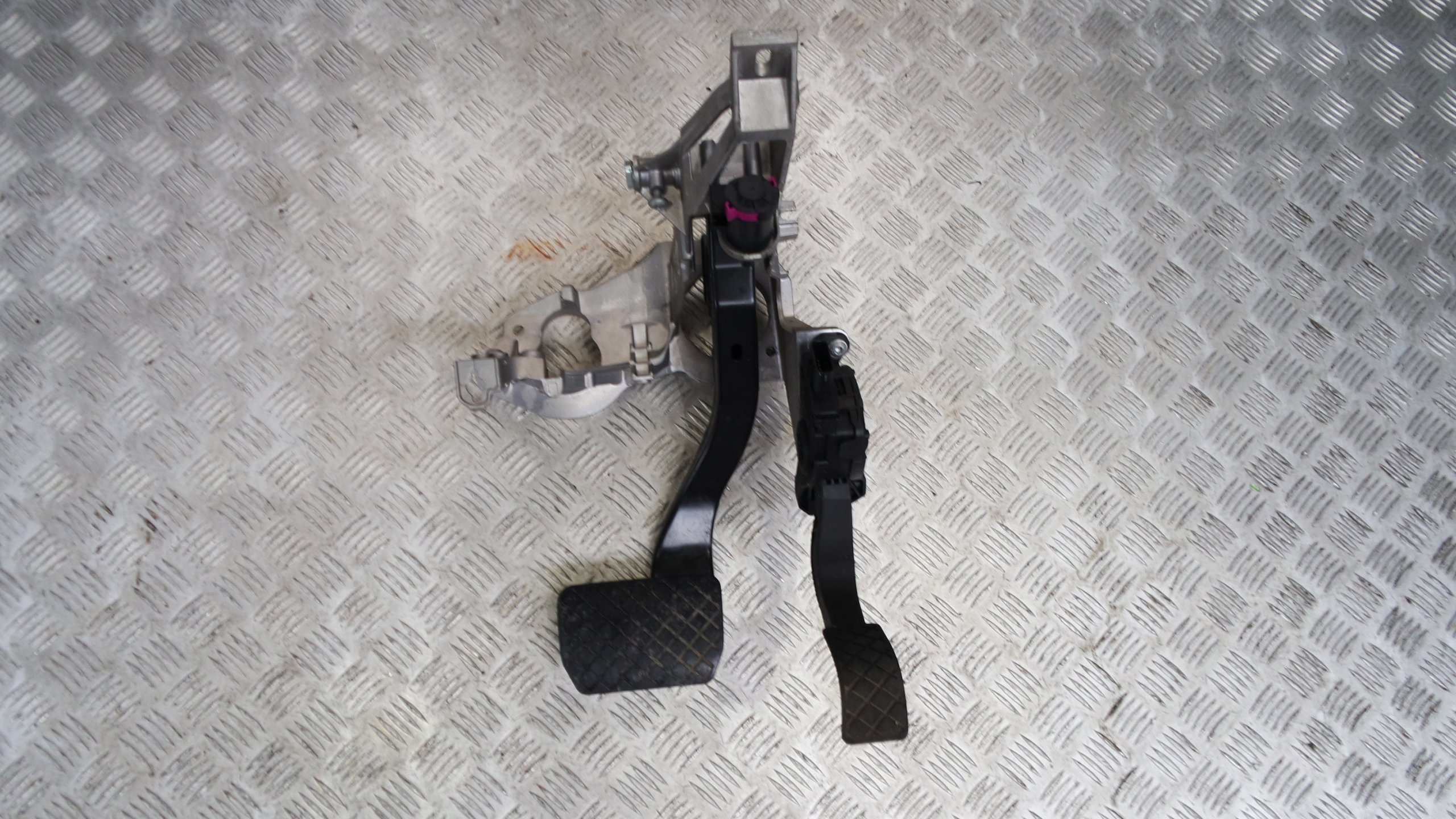 Audi A6 C6 Педали тормоза 4F1723117B