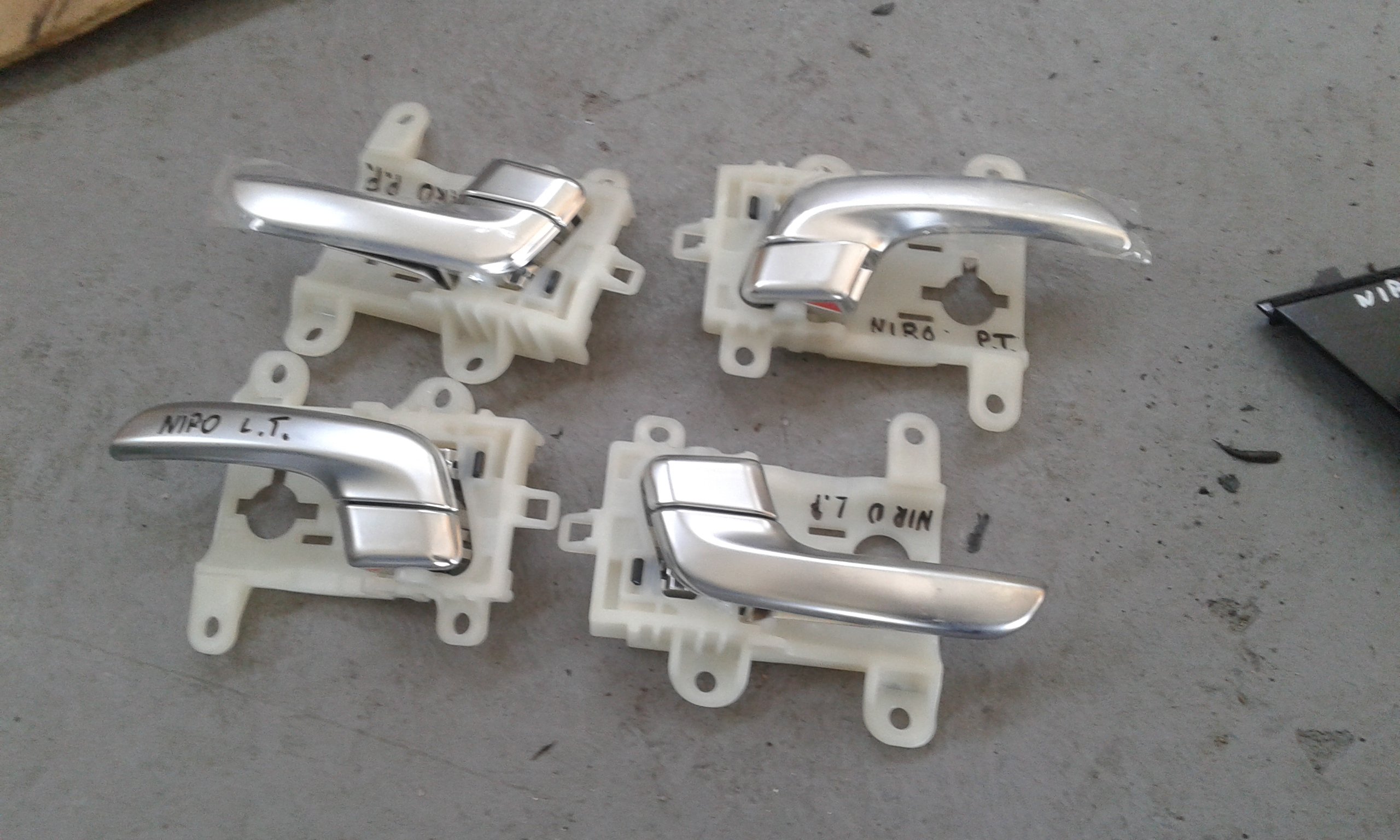 KIA NIRO 2016 KLAMKA WEWNETRZNA DRZWI PRZOD TYL