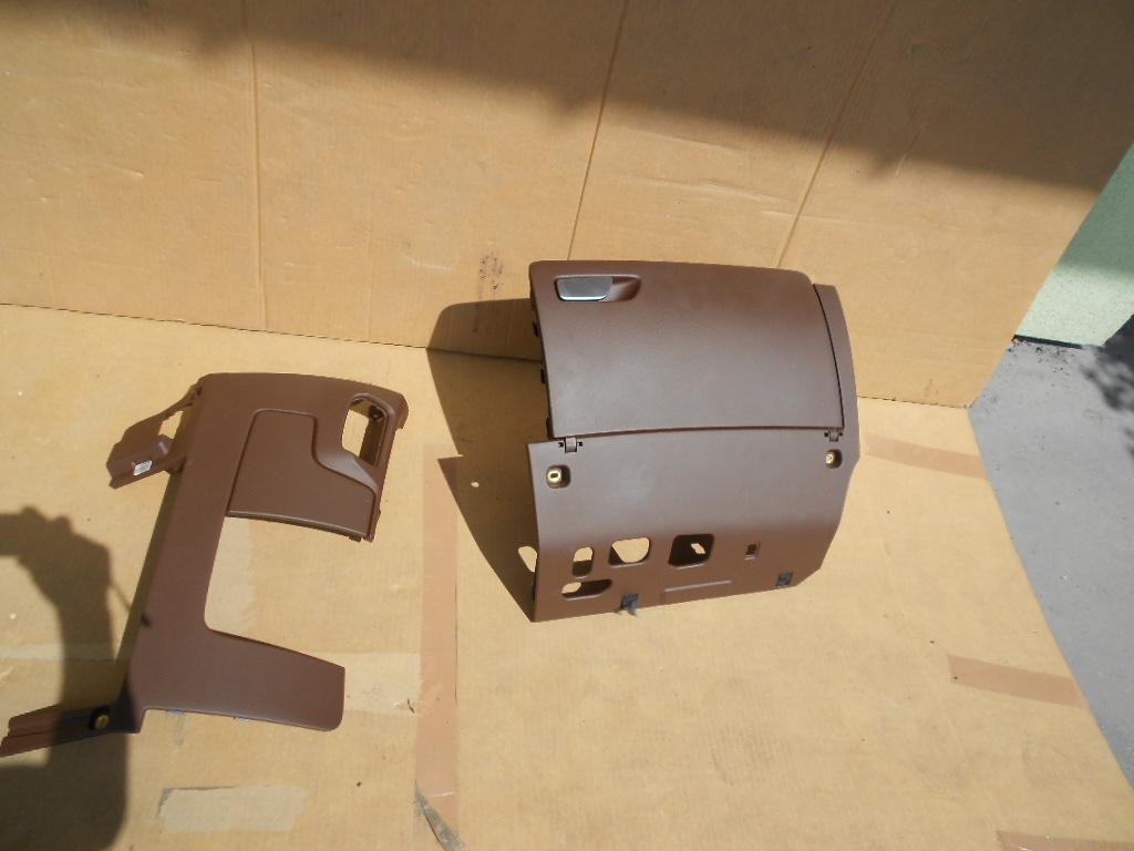 8V1857035BBC5 - Audi A3 8V перчаточный ящик, чехол рулевого колеса