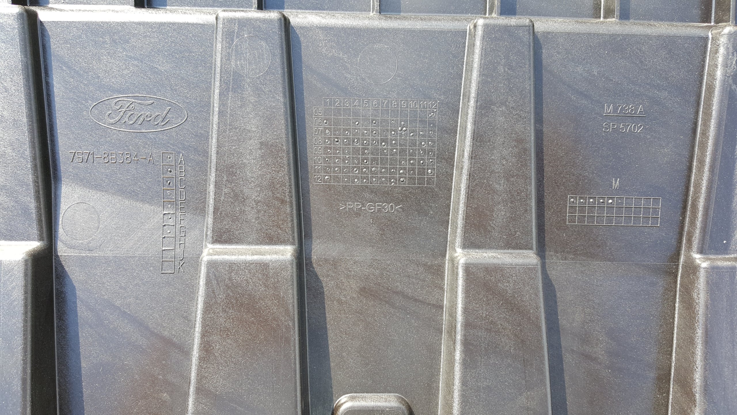 MONDEO MK4 2007-2010 OSŁONA ZDERZAK PRZÓD ORYGINAŁ Typ silnika Benzyna Diesel