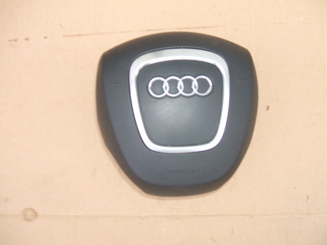 AUDI A3 A4 A6 подушка безпеки водія 4e0880201at