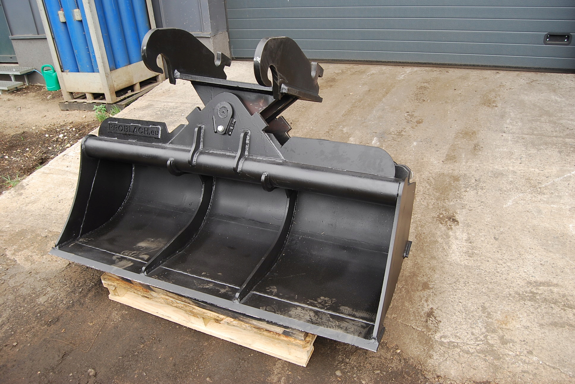 ŁYŻKA HYDRAULICZNA LIEBHERR NEW HOLLAND ATLAS Producent części PBL Problach