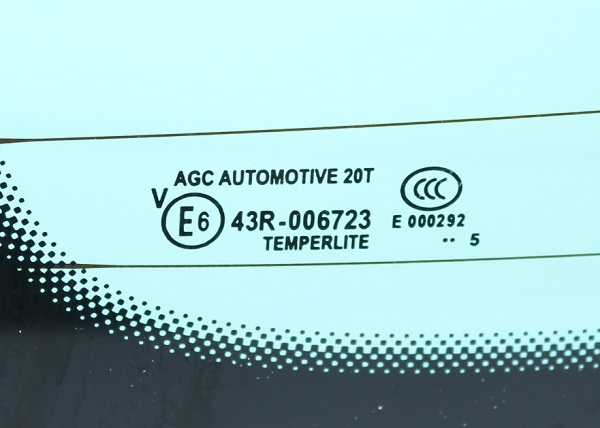 SZYBA TYLNA TYŁ W KLAPĘ SKODA RAPID SPACEBACK 12- Typ samochodu Samochody osobowe