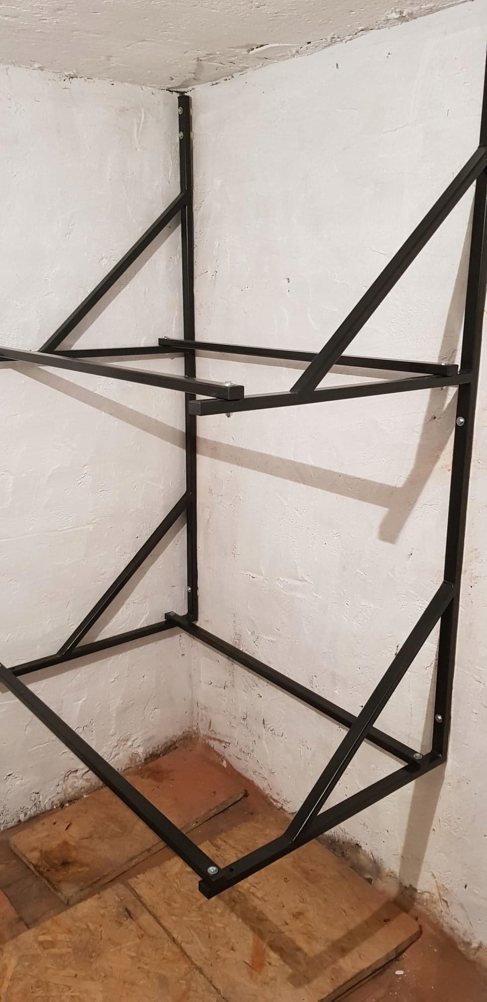 WISZACY REGAL NA OPONY POLKA STOJAK NA 4 OPONY Depth 60 cm