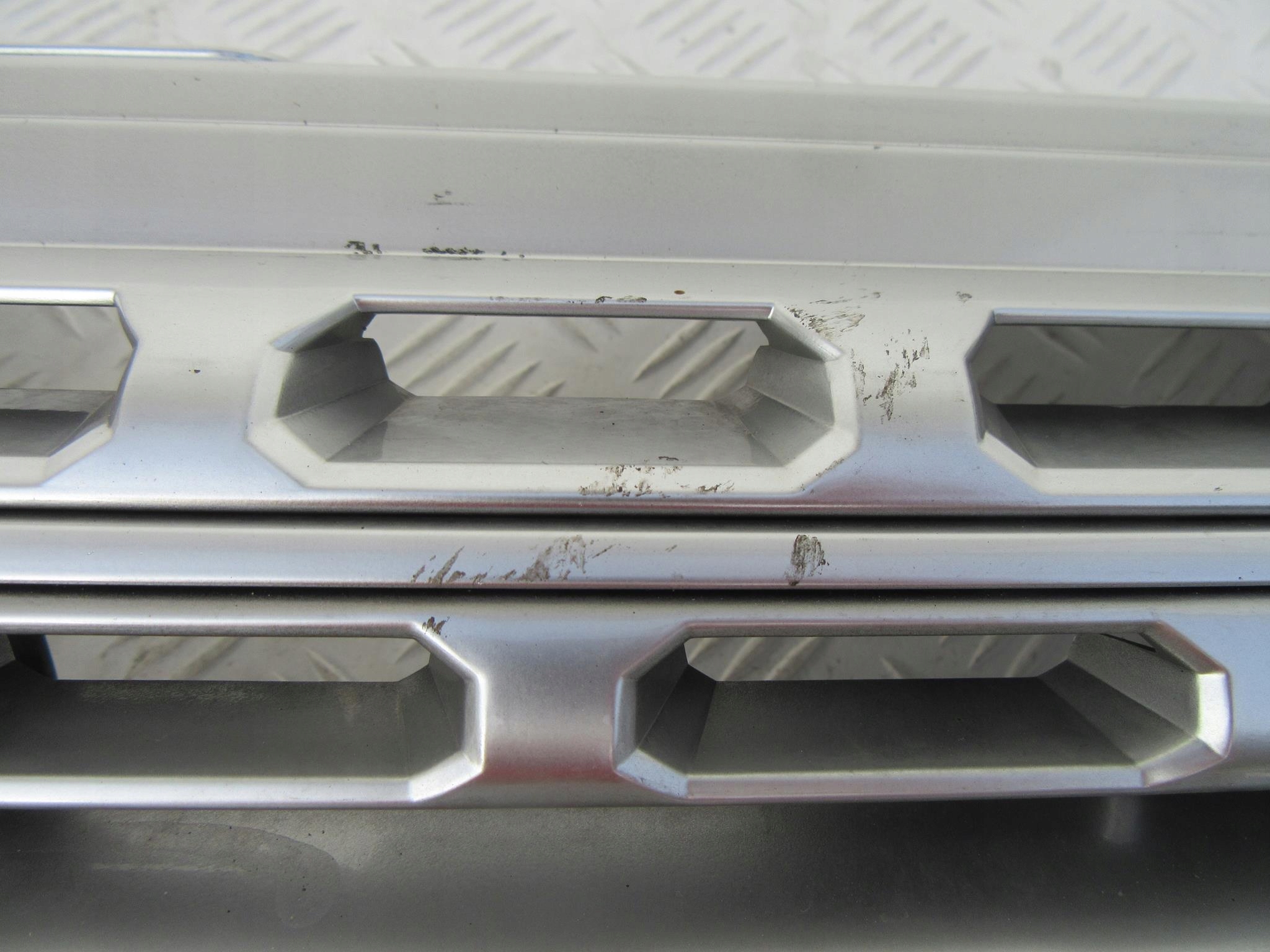 RANGE ROVER VOGUE IV 13- grill grille front