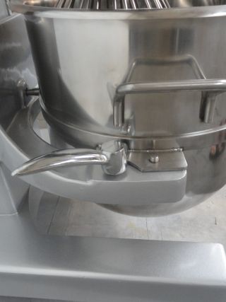 MIKSER PLANETARNY DO UBIJANIA MASY JAJ CIASTA 50L Model B50F