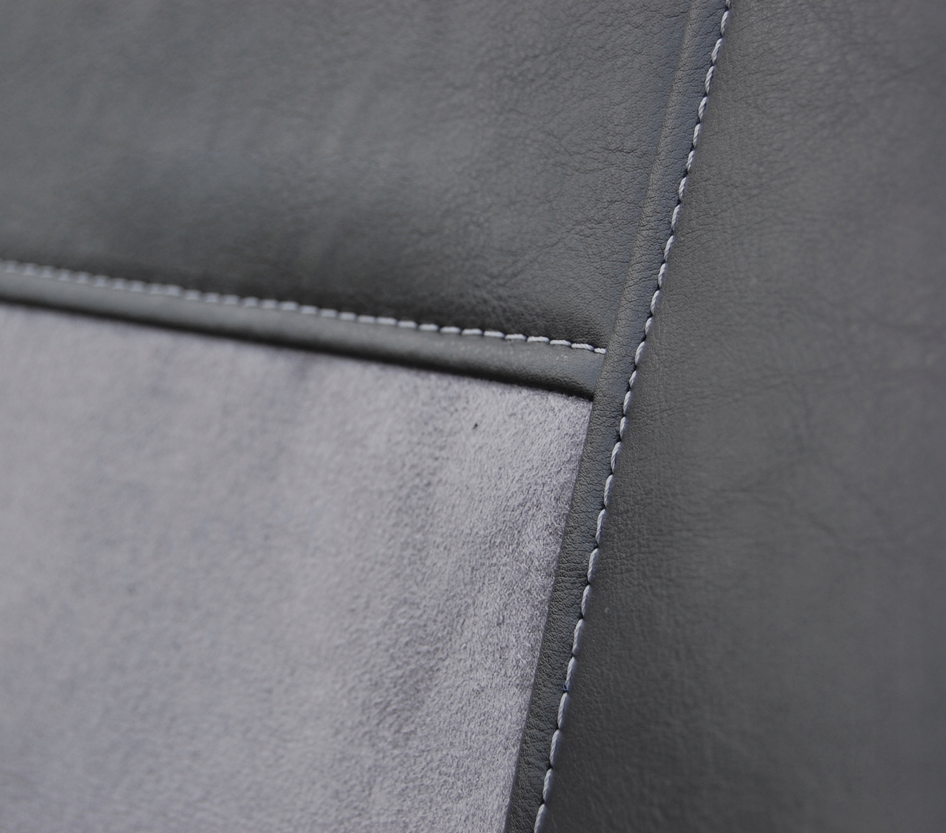 AUDI A6 C7 POKROWCE NA FOTELE SAMOCHODOWE MIAROWE EAN (GTIN) 5907652777548