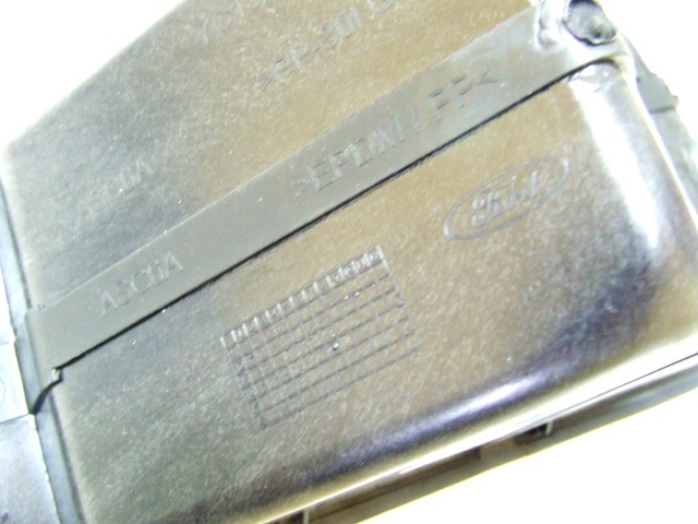 OBUDOWA KORKA WLEWU PALIWA FORD TRANSIT ORYGINAL Car type Cargo vans