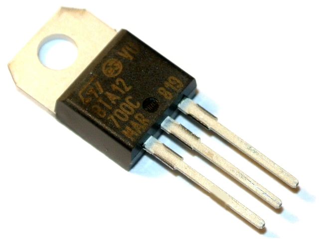 

BTA12-700C Triak 12A 700V BTA12-700CRG [1szt]