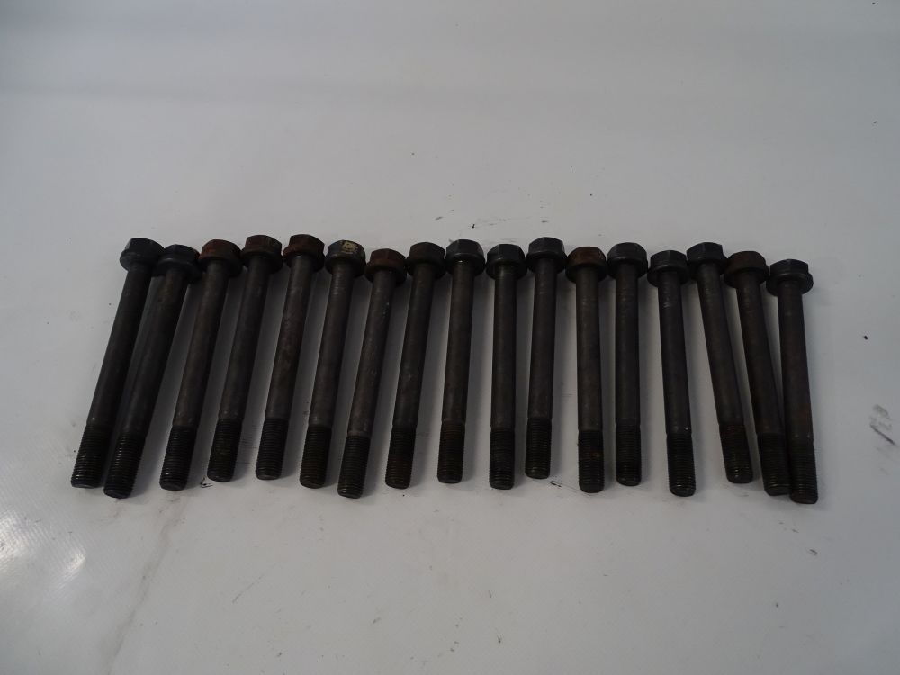 DAIHATSU ROCKY 2.8 TD DL-52 ŚRUBY SZPILKI GŁOWICY