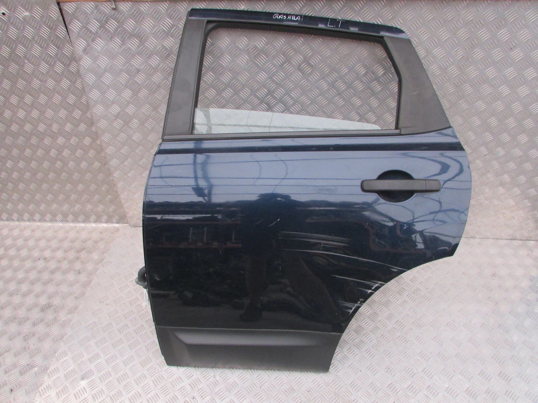 ДВЕРІ LT ЛІВИЙ ЗАД. Bw9 NISSAN QASHQAI J108r