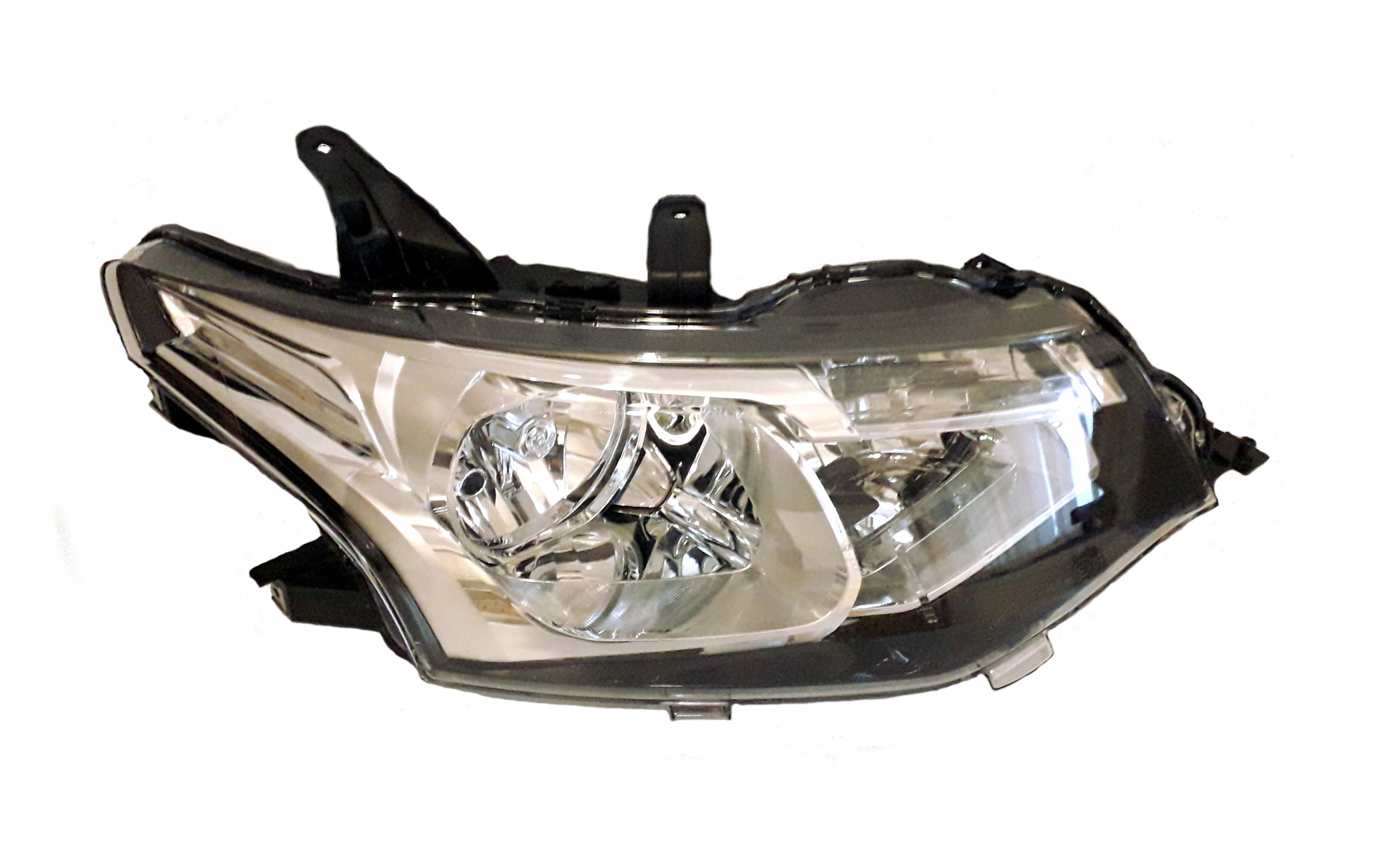 TYC 20-15897-05-2 Фара