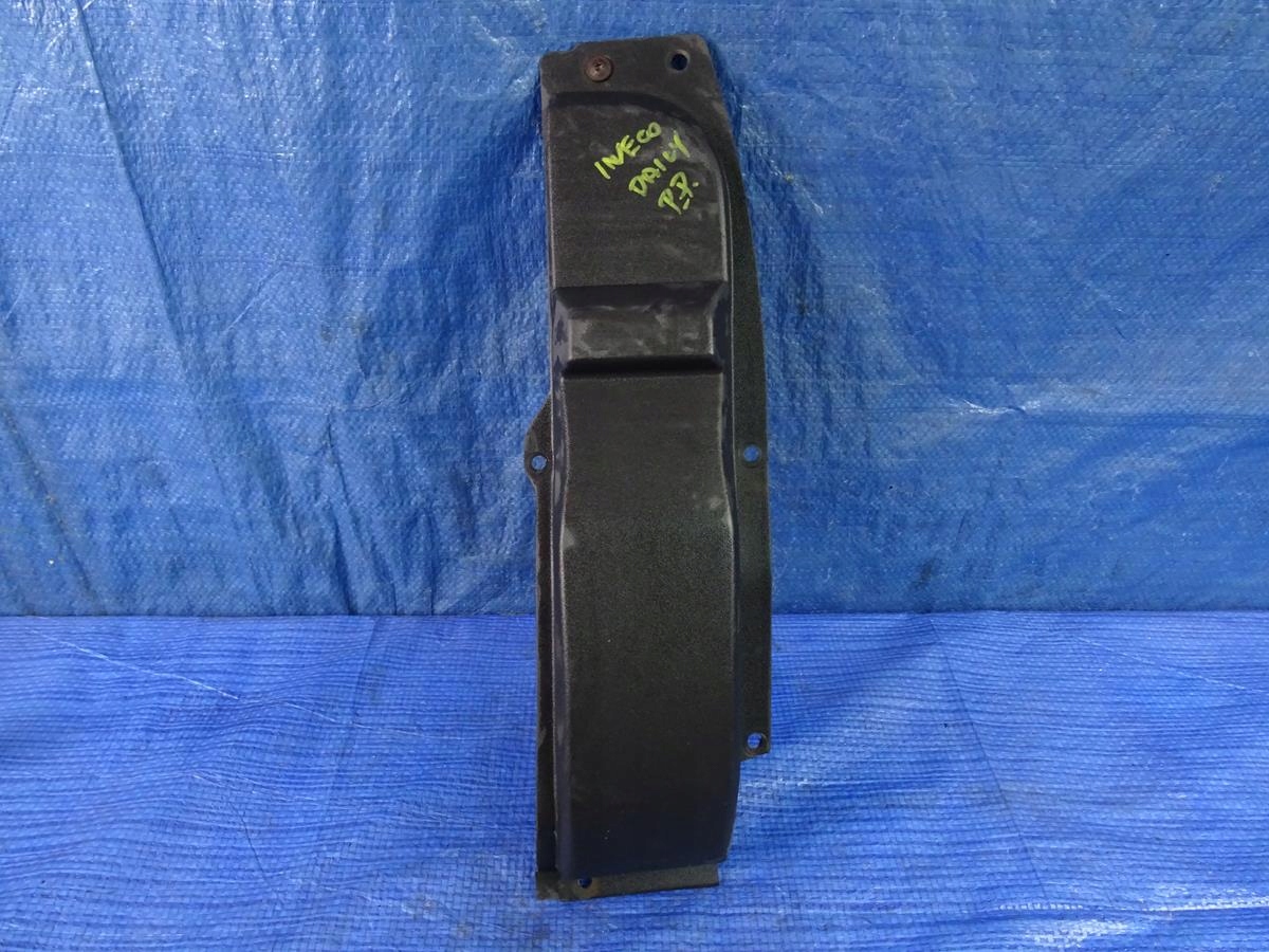 LISTWA KAROSERYJNA PRAWA IVECO DAILY 06>