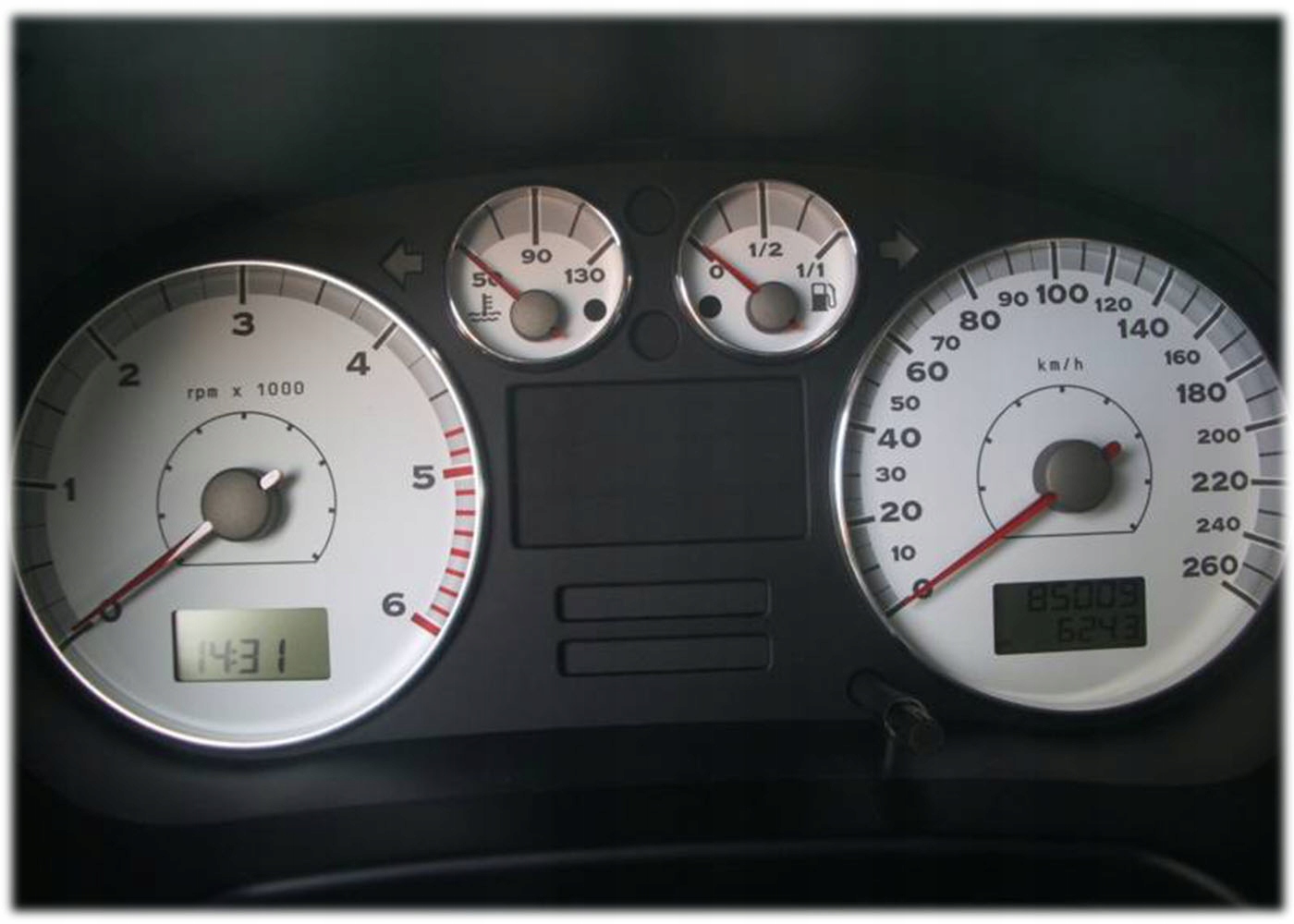 ALUMINIOWE RAMKI RINGI NA ZEGARY LEON TOLEDO AROSA EAN (GTIN) 10002871