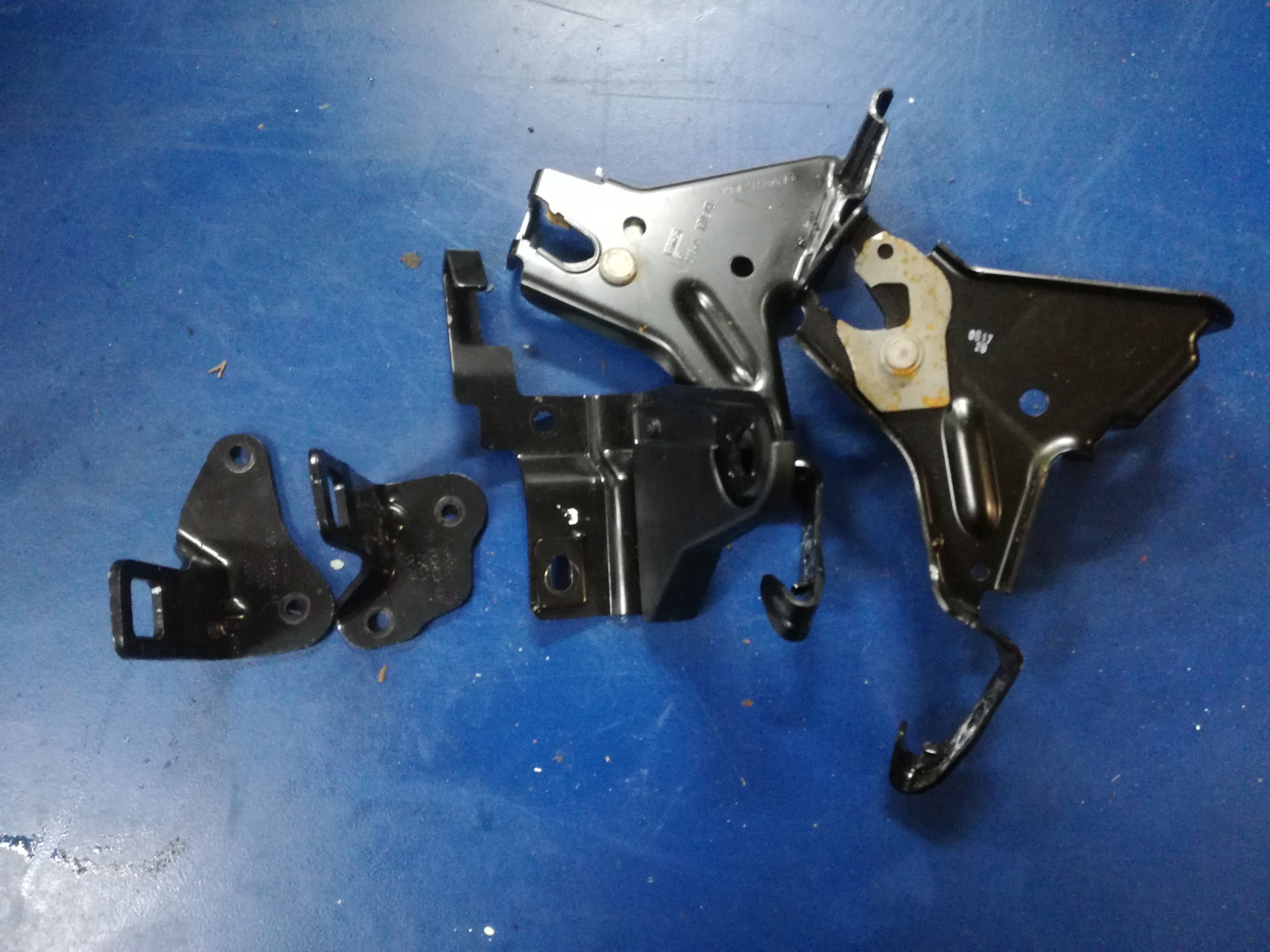 FORD FIESTA MK8 MOCOWANIA ZAPIECIA TYLNEJ KANPY