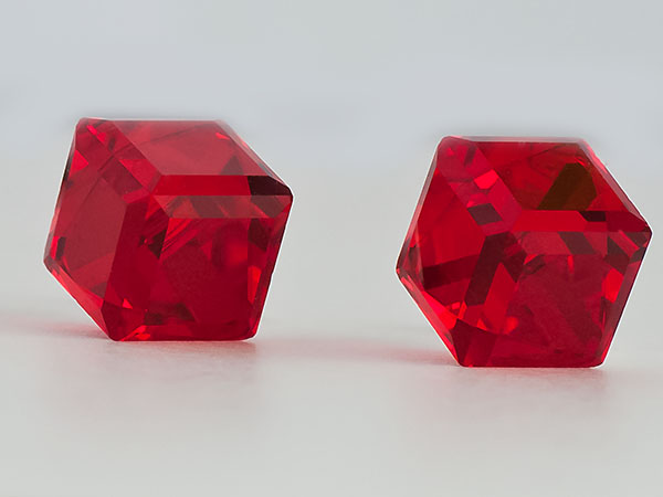 

Swarovski Cube 8mm kolczyki Duża kostka 3kolory