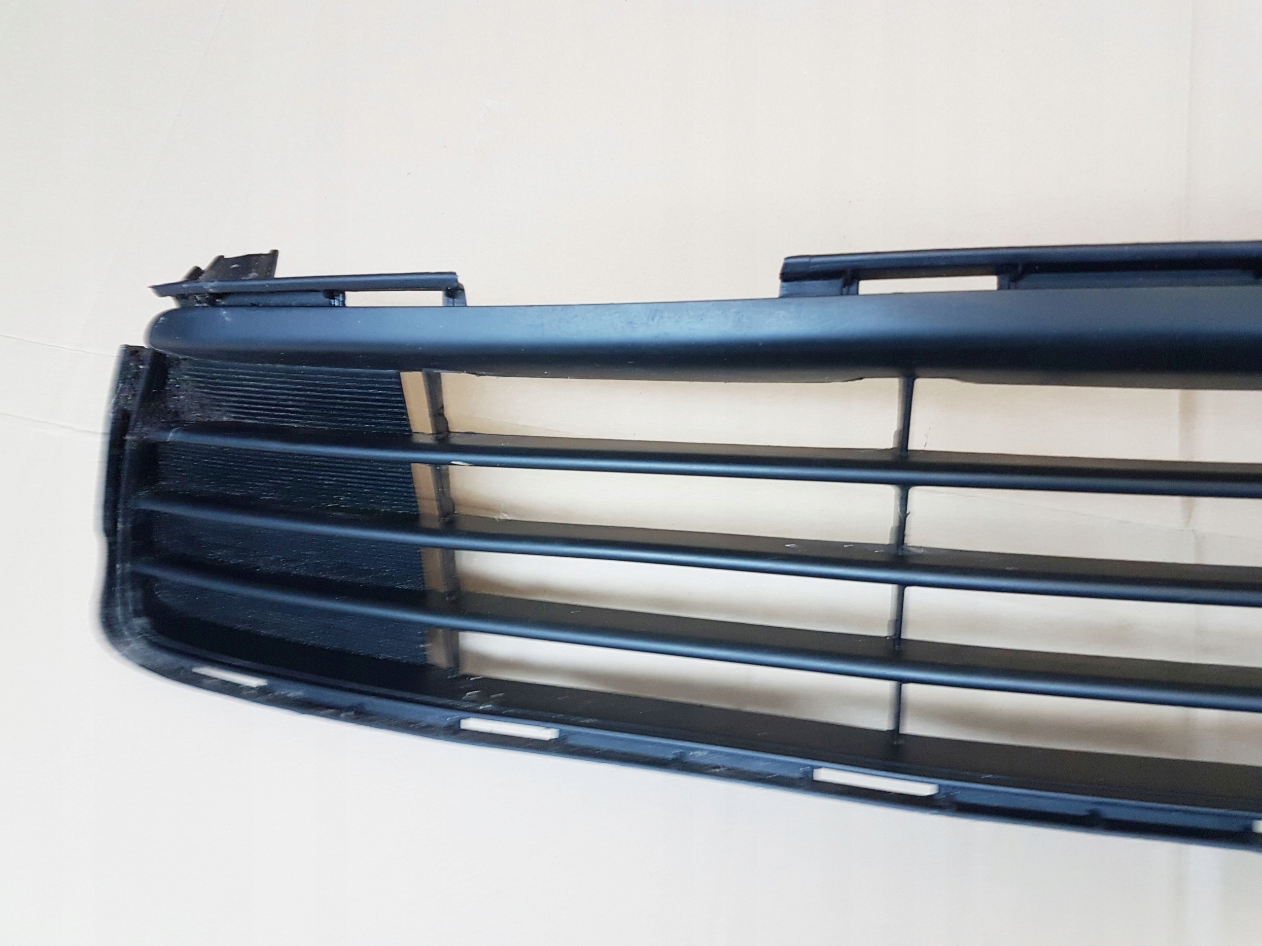 Решетка 13. Решетка капота вольво фш13. Решетка три метра. Вентиляционная решетка старая. Решетка вентс мв 120 ж.