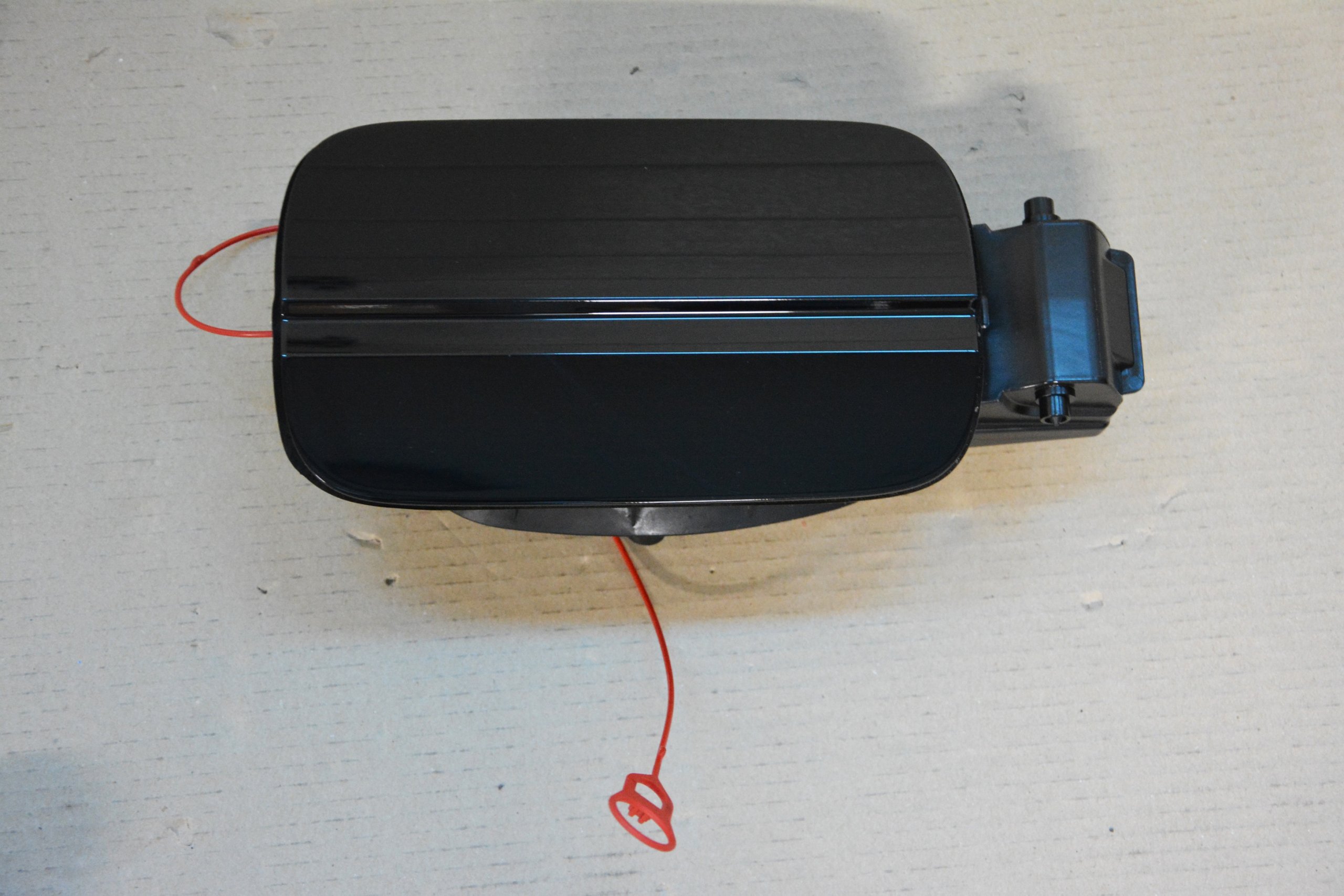 8w0809906a AUDI A4w ЛЮЧОК ЗАЛИВА ТОПЛИВА Ly9b