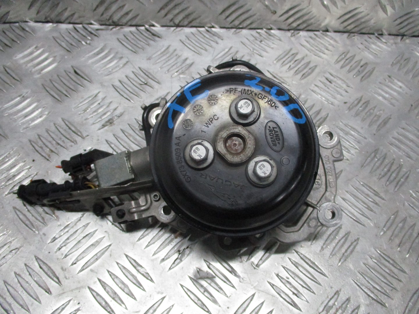 НАСОС ВОДУ JAGUAR XE 2d АВТОМАТ