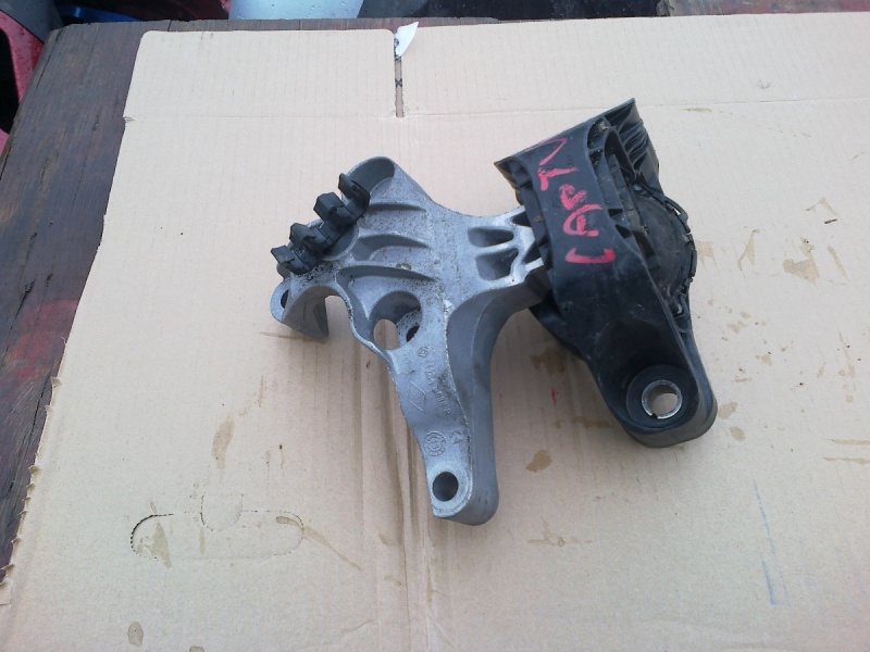 ПОДУШКА ДВИГАТЕЛЯ RENAULT CAPTUR CLIO IV DCI