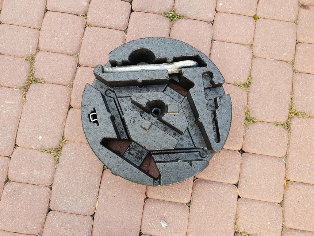 Styropian koła zapasowego Opel Astra J IV