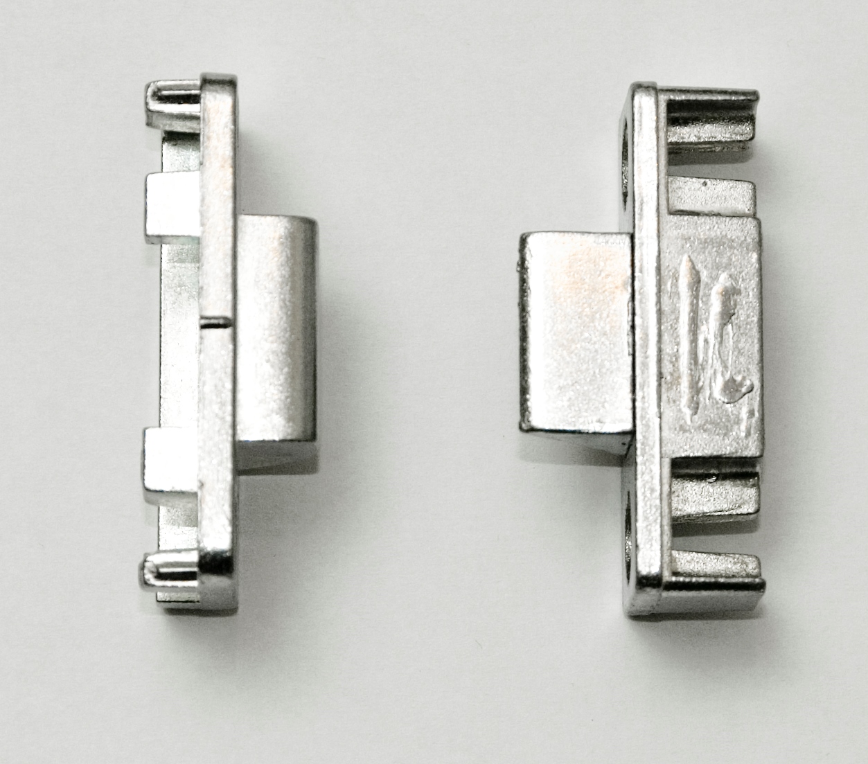 DOCISK REGULOWANY DO DRZWI OKNA OKIENNY BLOKADA ZAWIASU USZCZELNIENIE Kod producenta DOCISK DO DRZWI OKNA WEWNĘTRZNY