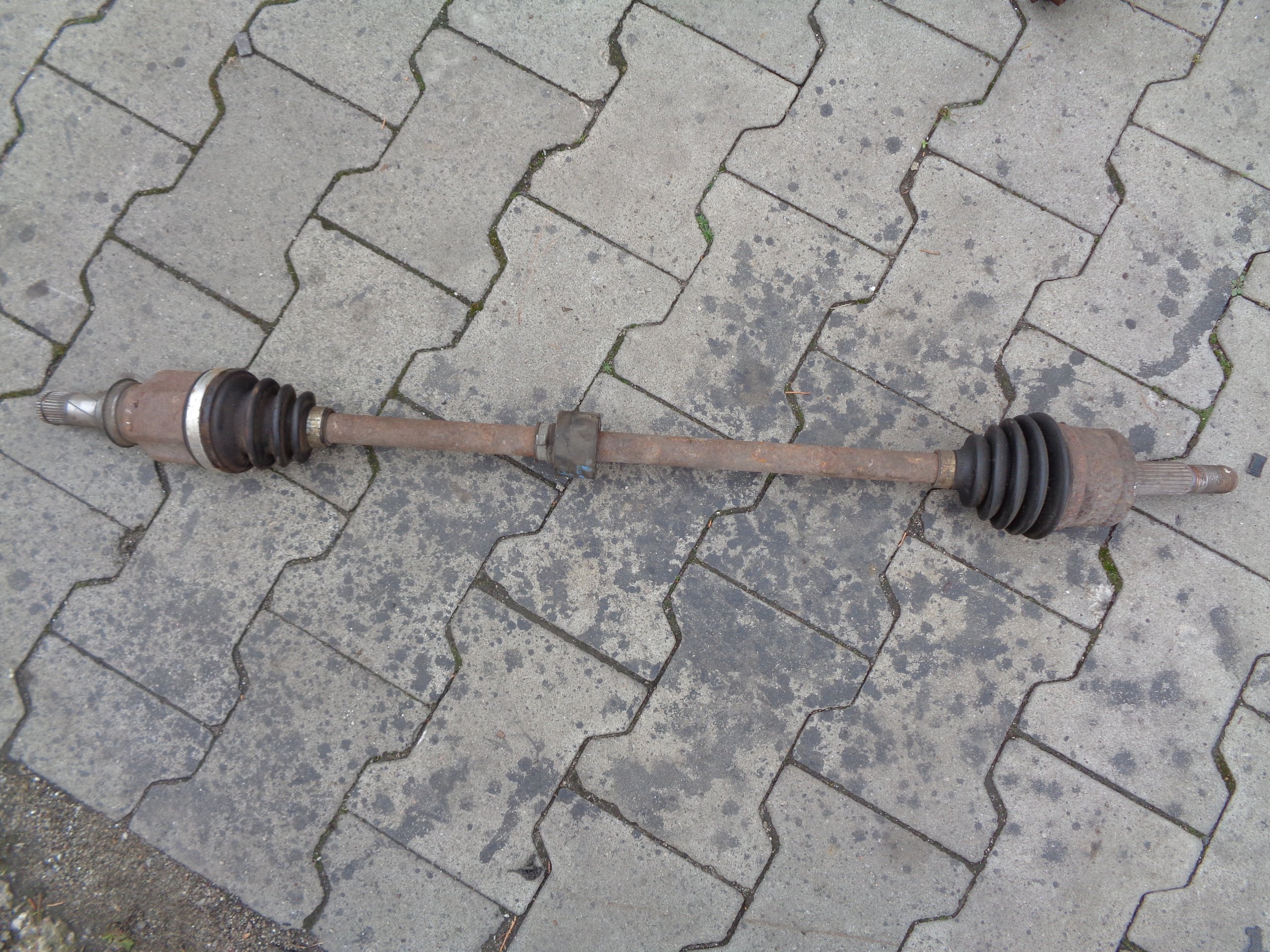 ПОЛУОСЬ ПРАВА MITSUBISHI COLT CZ 1,1 /1,3 Бензин 04-09