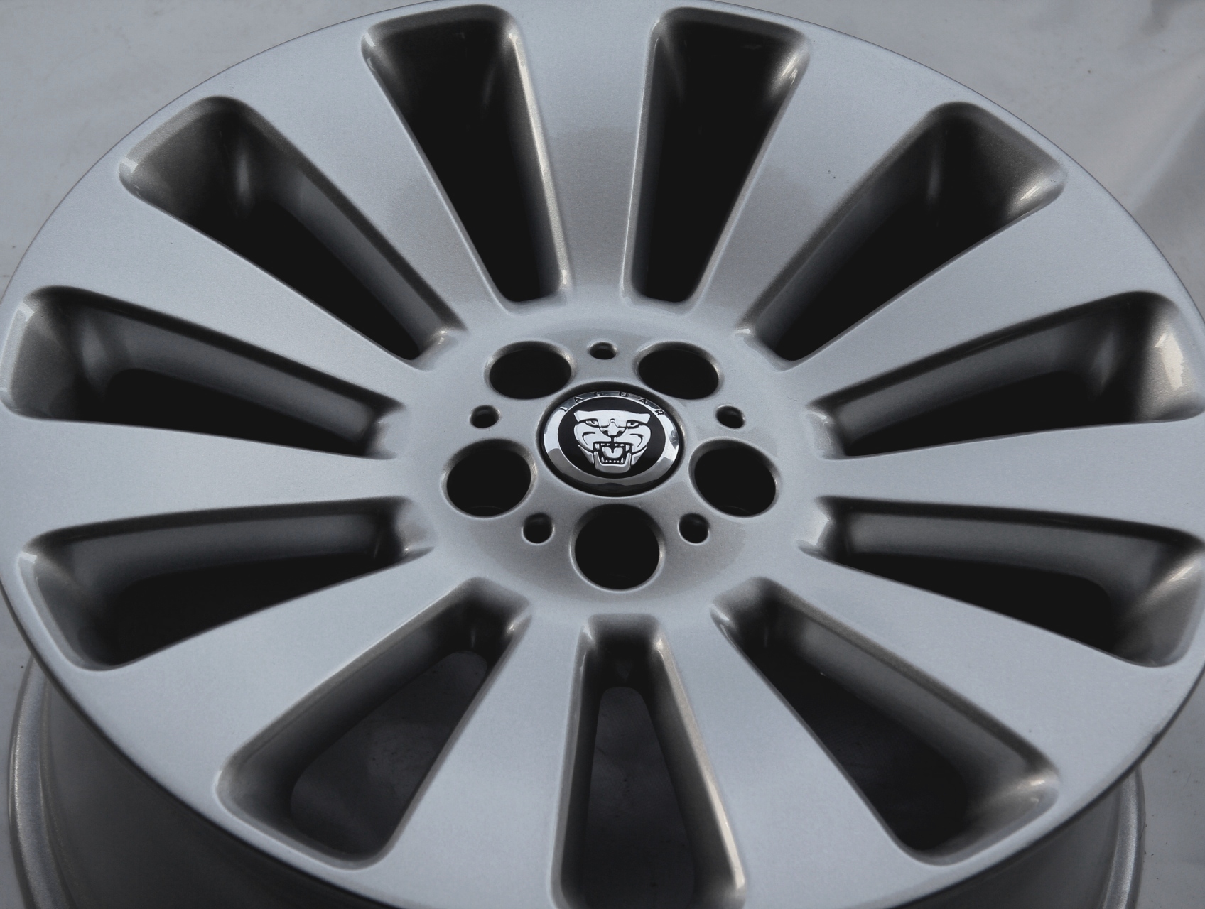 ОРИГІНАЛ JAGUAR XF XK XJ 8x23-1007-CA 19 ПОНЕДІЛОК.139