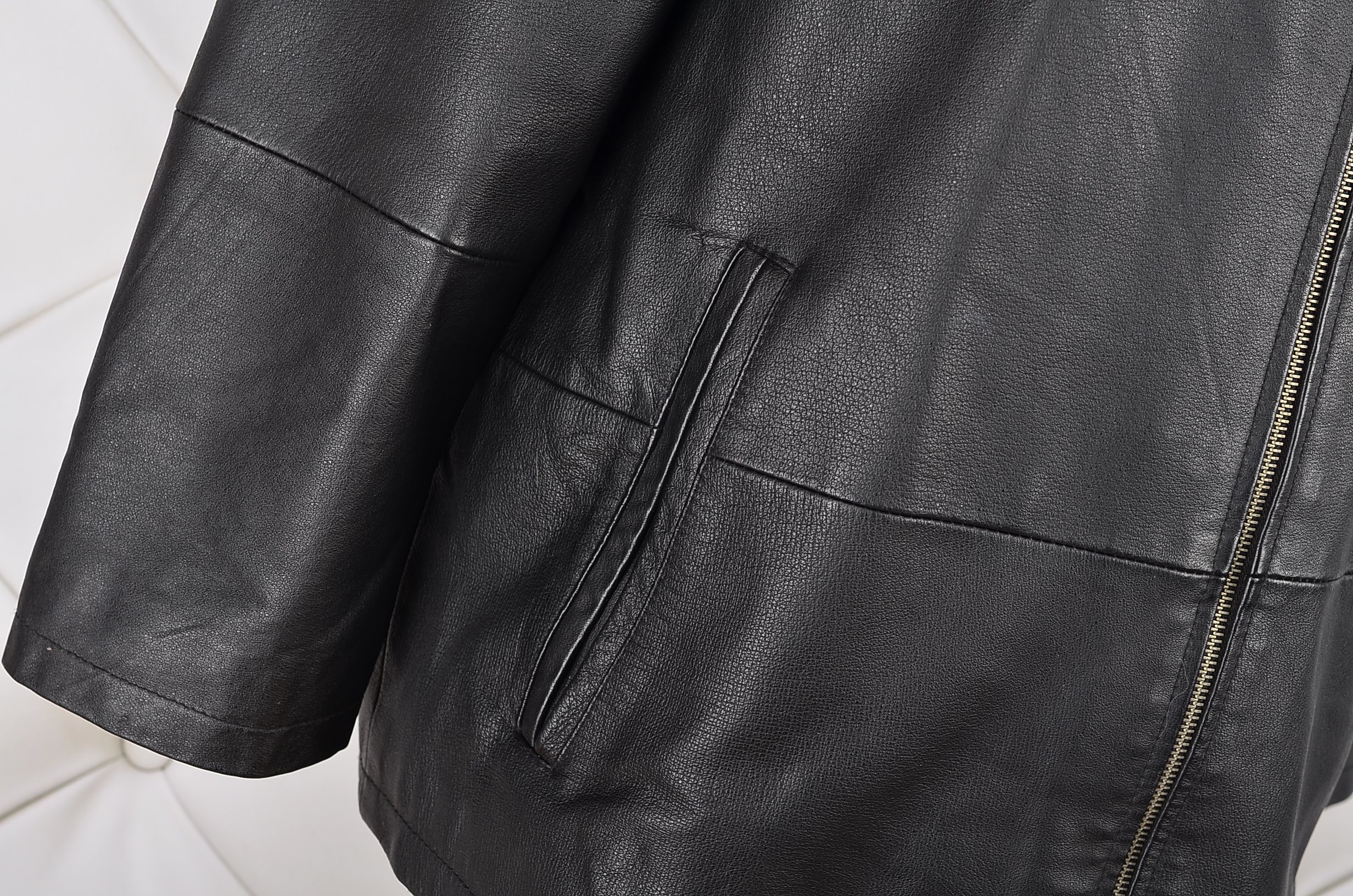 5644 KURTKA AVITANO SKÓRA NATURALNA 46 3XL Długość do połowy uda