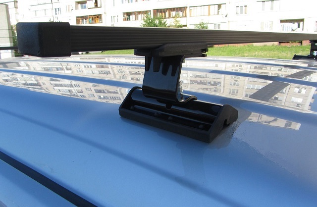 Bagażnik Amos stal Renault Trafic Producent AMOS