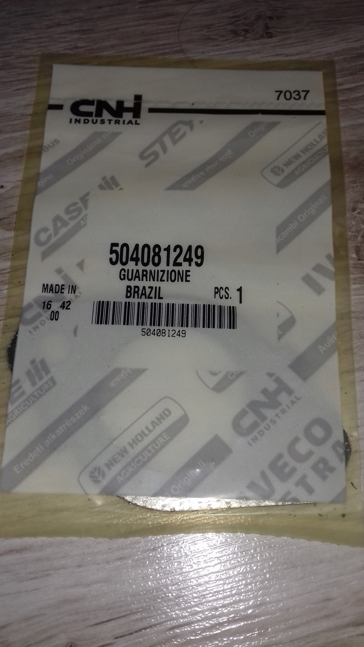 USZCZELKA KOLEKTORA WYDECHOWEGO IVECO 504081249 Producent części Iveco OE