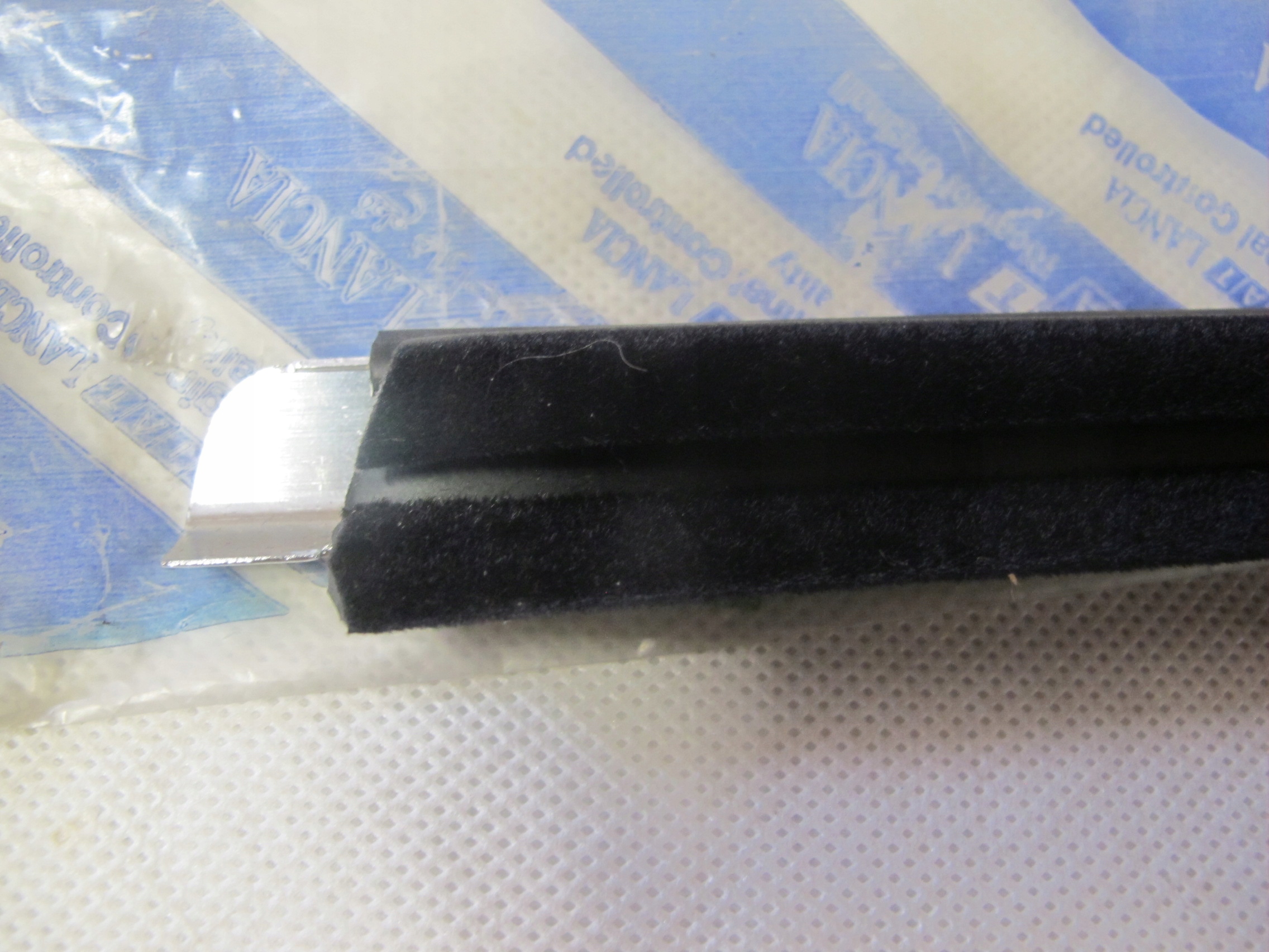 Listwa drzwi prawy przód chrom FIAT CROMA 90-96 Typ samochodu Samochody osobowe