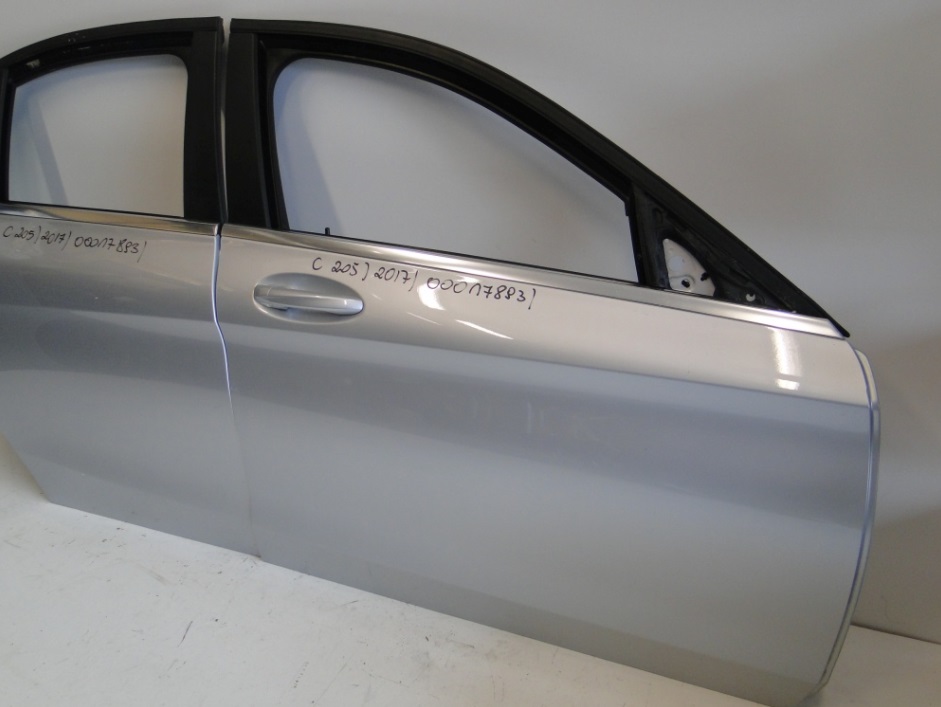 MERCEDES C KLASA W205 205 DRZWI PRZEDNIE PRAWE Numer katalogowy części A2057200205