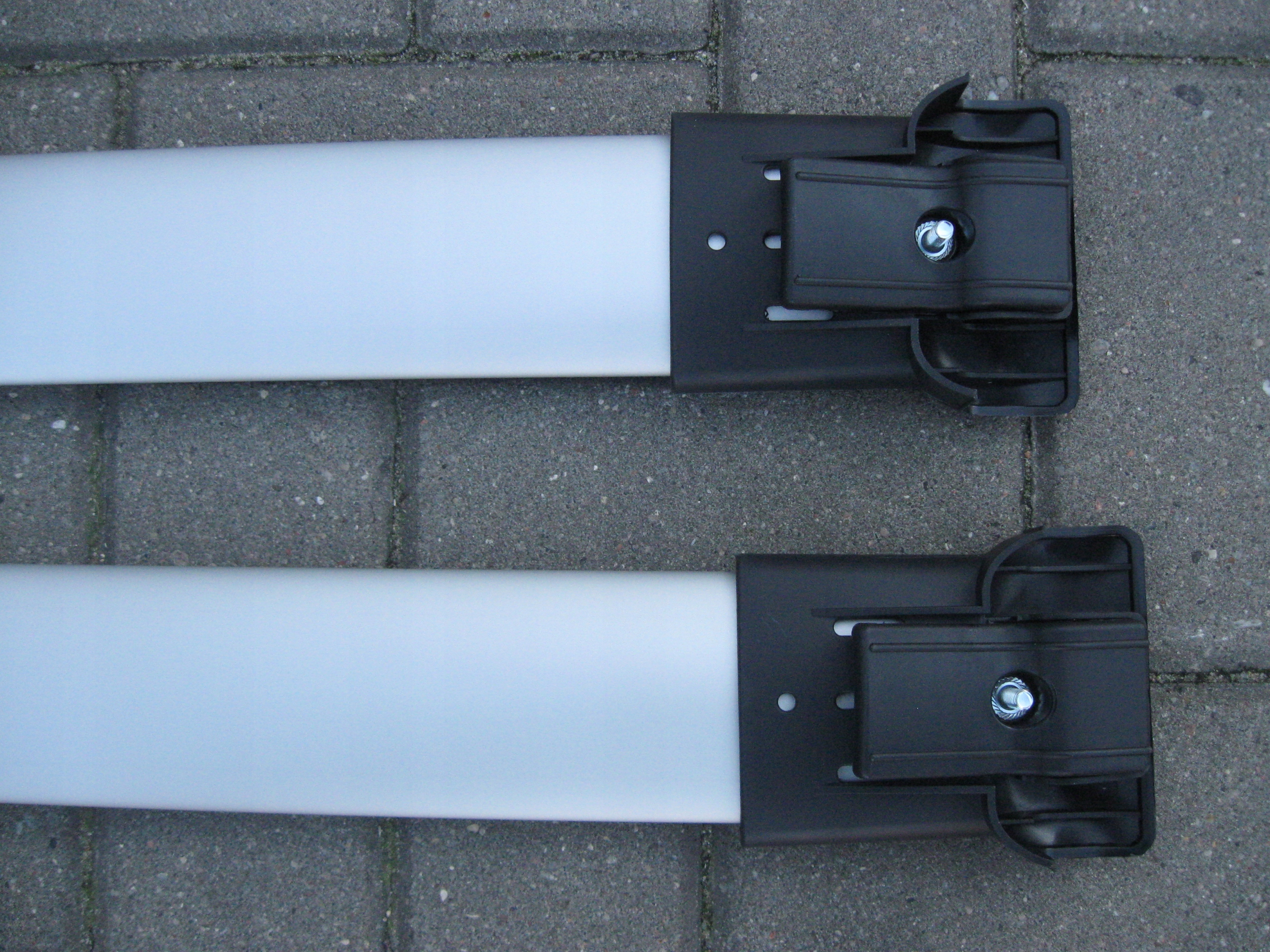 BAGAŻNIK POPRZECZKI RELINGI OPEL VIVARO 2015+ EAN (GTIN) 8690976788983