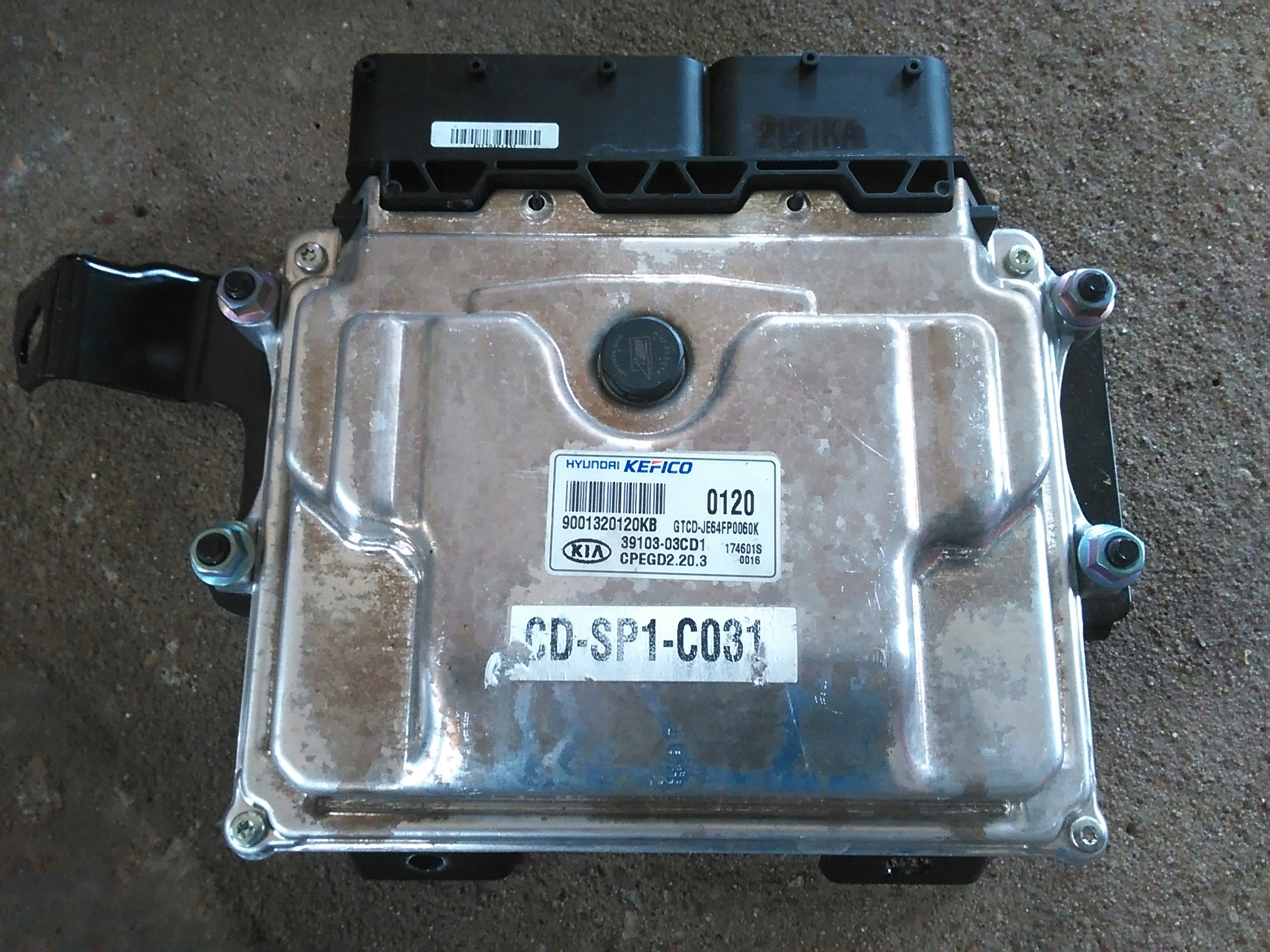 KIA CEED III 2018-20 KOMPUTER SILNIKA 39103-03CD1